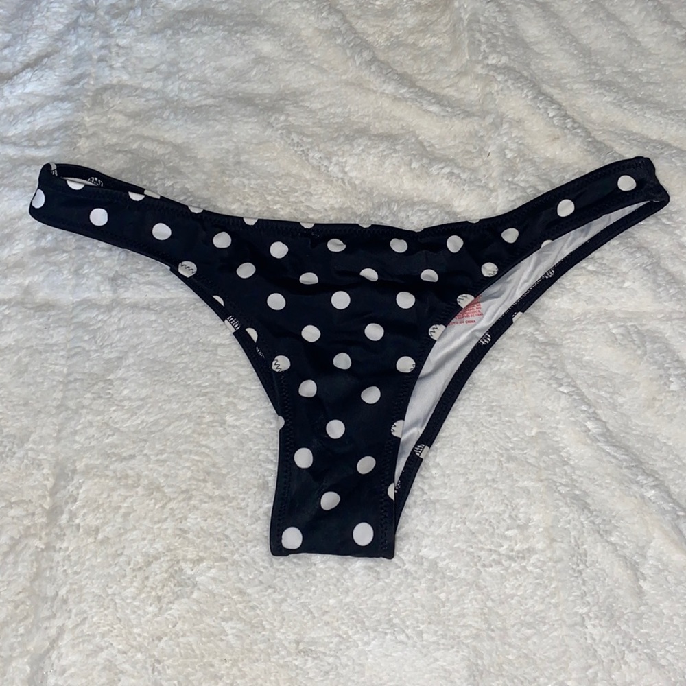 Victoria’s Secret bikini bottoms size small